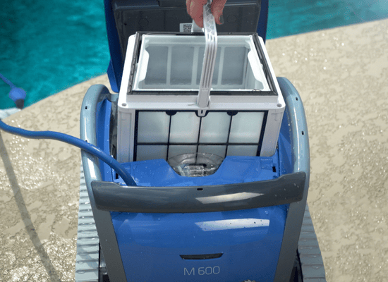 Robot piscine électrique M600 Dolphin – Image 3